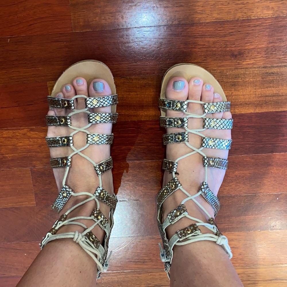 Steve Madden sandals made in Tunisia